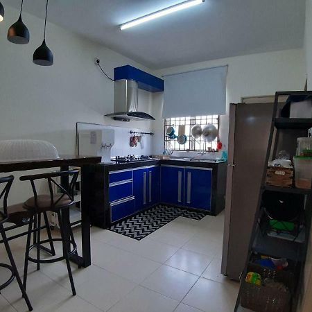 Orchidd Homestay Gambang Eksteriør bilde